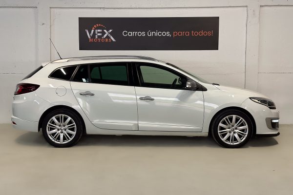 Renault Megane 70-OU-43-28
