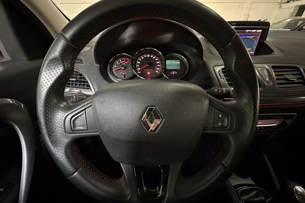 Renault Megane 70-OU-43-5