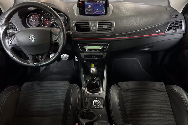 Renault Megane 70-OU-43