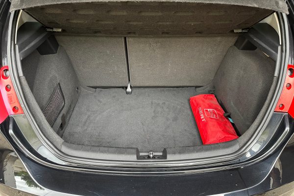 Seat Leon 17-IH-19-17