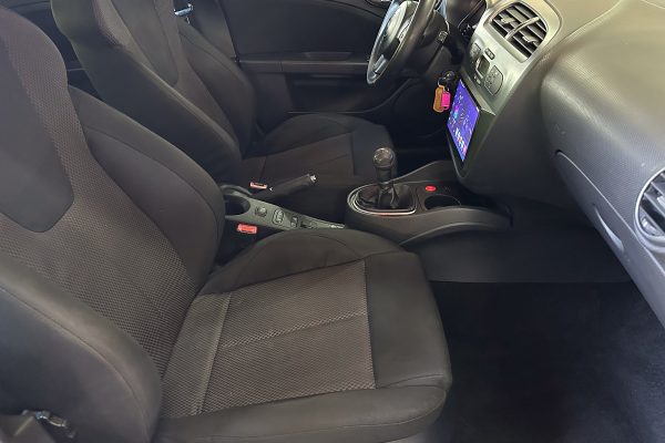 Seat Leon 78-ED-37-9