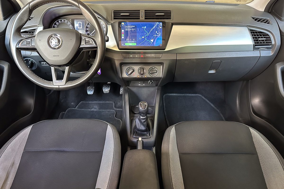 Skoda Fabia 77-RD-57-18