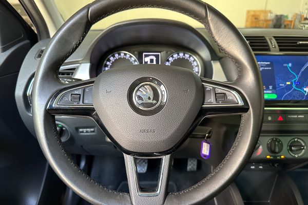 Skoda Fabia 77-RD-57-20