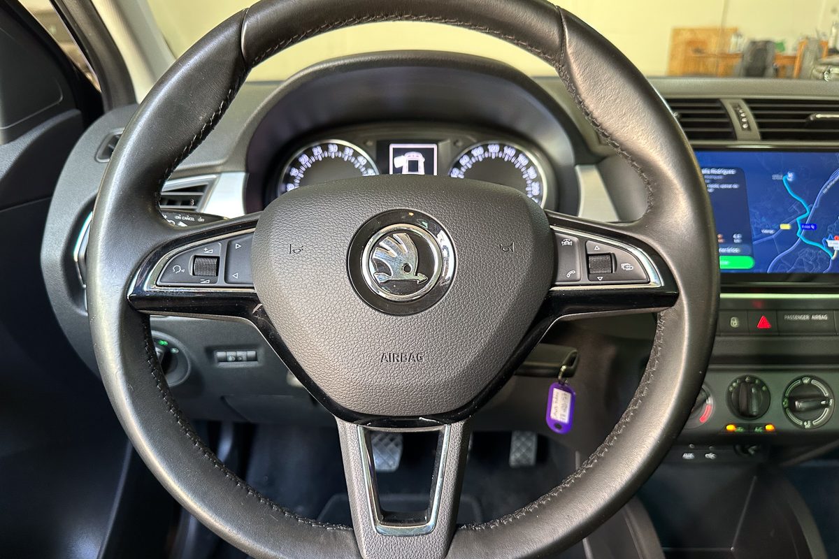Skoda Fabia 77-RD-57-20