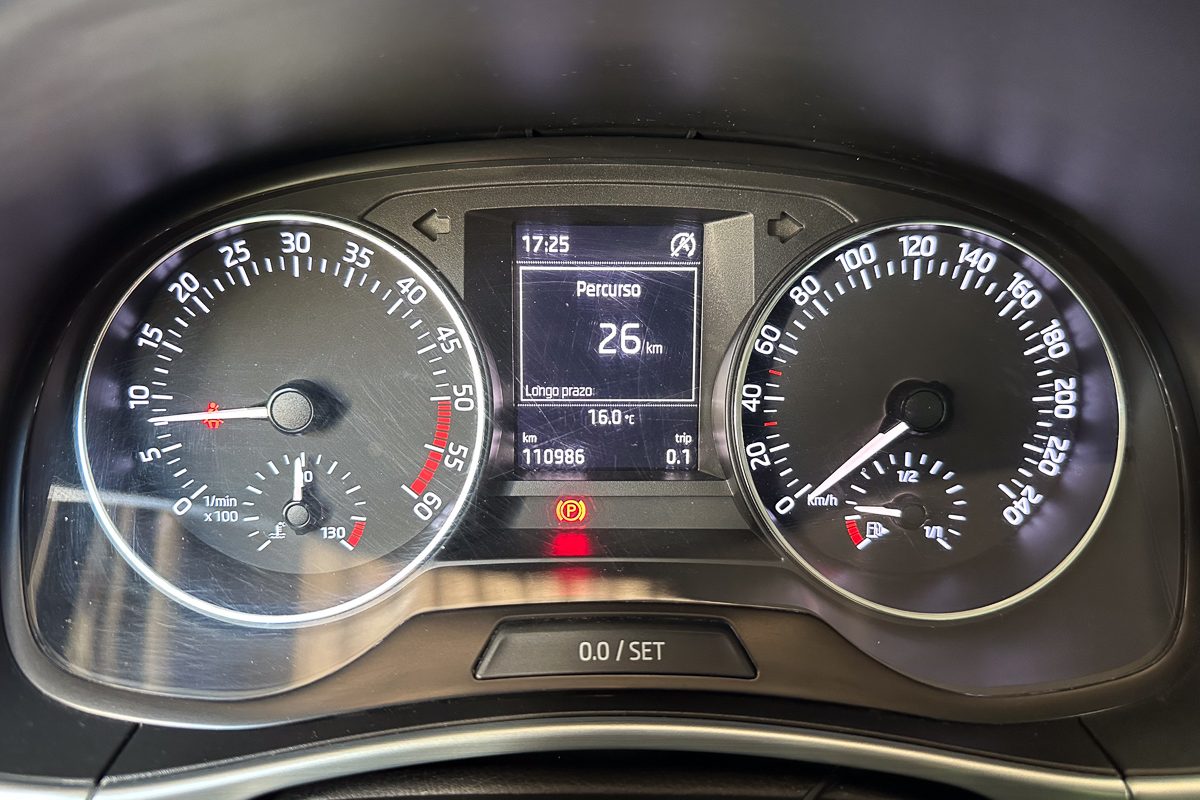 Skoda Fabia 77-RD-57-27