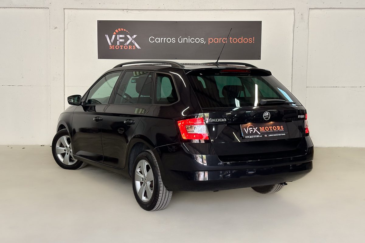 Skoda Fabia 77-RD-57-30