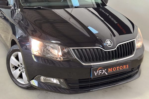 Skoda Fabia 77-RD-57-8