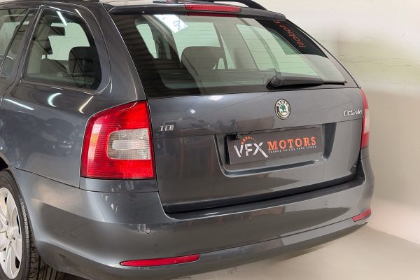 Skoda Octavia 86-LA-09-17