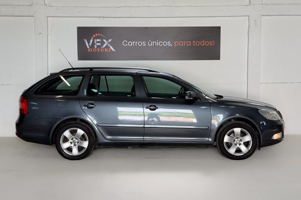 Skoda Octavia 86-LA-09-9