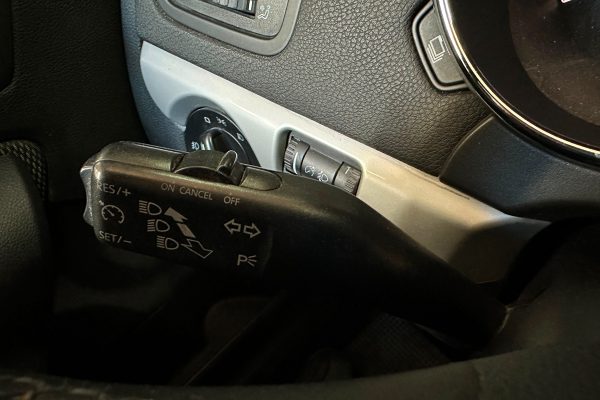 Skoda Yeti 89-JU-98-11