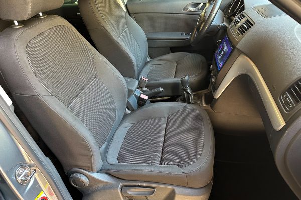 Skoda Yeti 89-JU-98-20