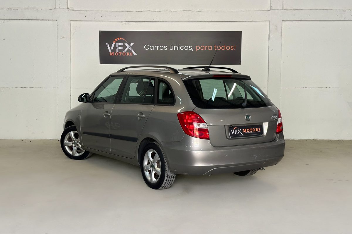 Skoda fabia 23-JJ-68-12