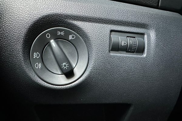Skoda fabia 23-JJ-68-23