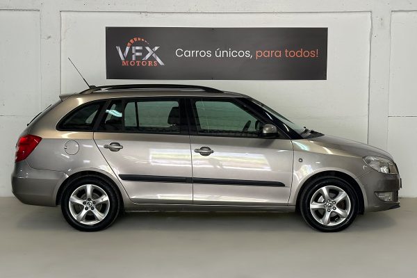 Skoda fabia 23-JJ-68-27
