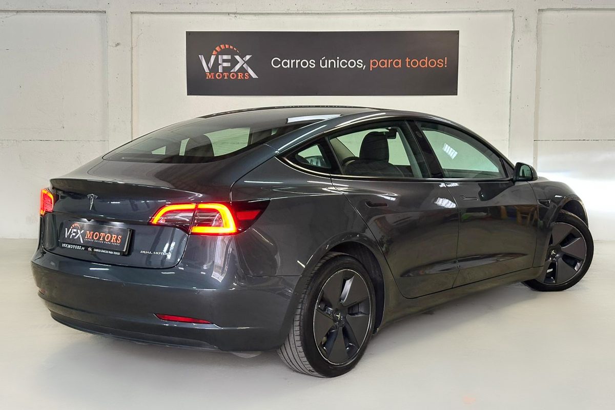 TESLA MODEL 3 LONG RANGE-11