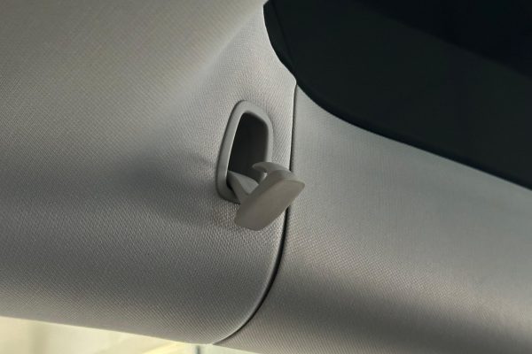 TESLA MODEL 3 LONG RANGE-19