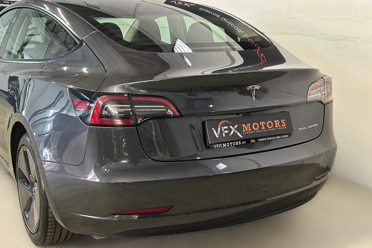 TESLA MODEL 3 LONG RANGE-2