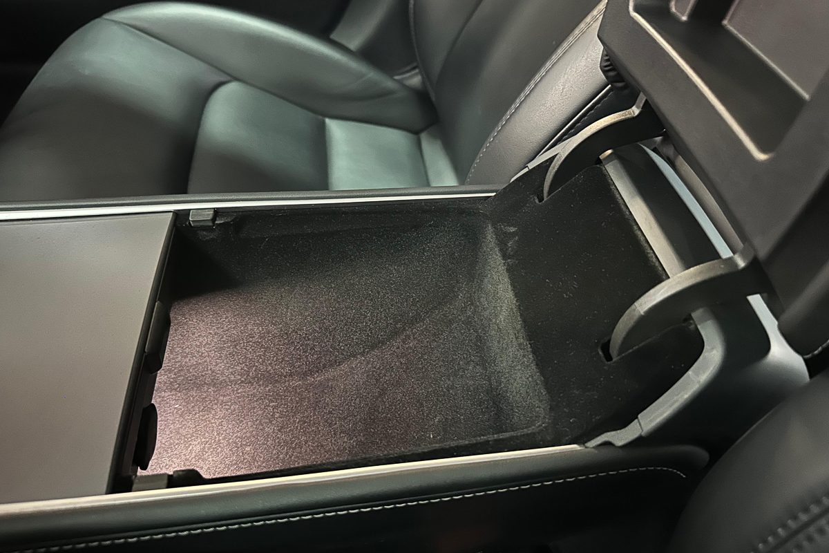 TESLA MODEL 3 LONG RANGE-27