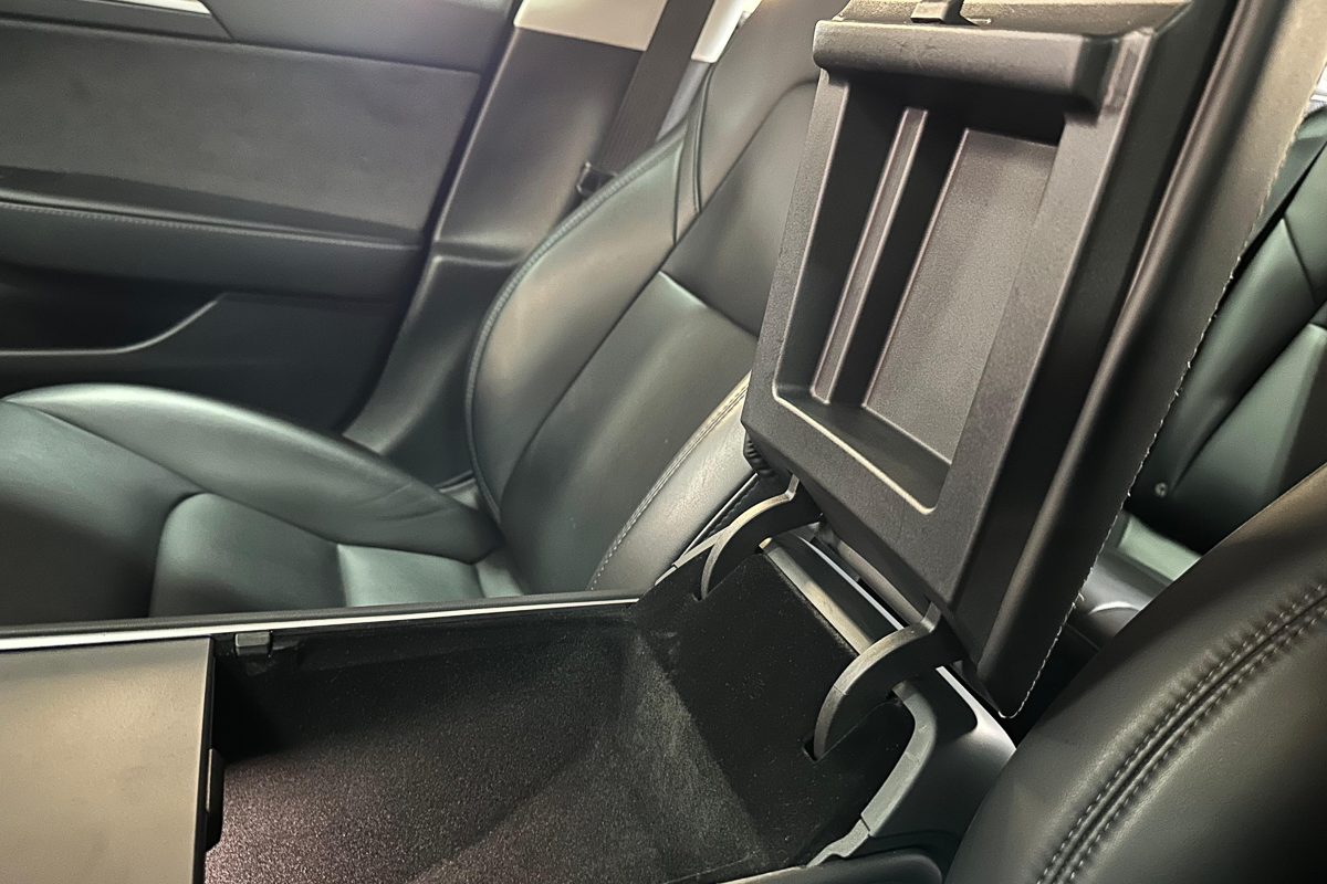 TESLA MODEL 3 LONG RANGE-28