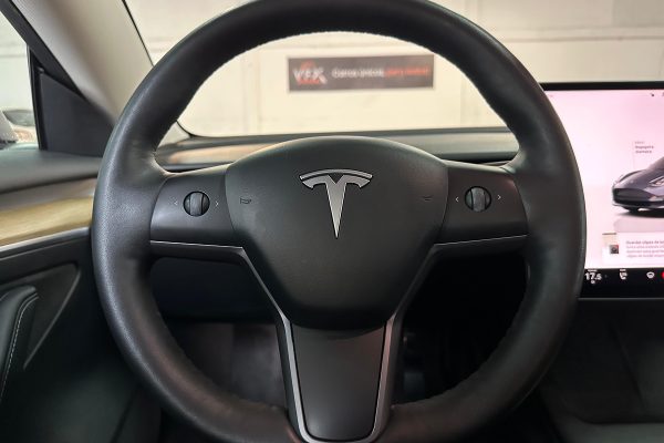 TESLA MODEL 3 LONG RANGE-29
