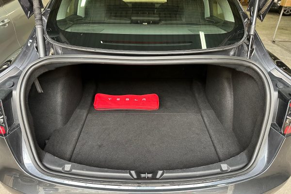 TESLA MODEL 3 LONG RANGE-36