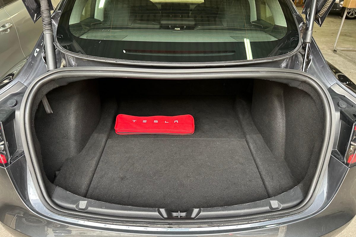 TESLA MODEL 3 LONG RANGE-36
