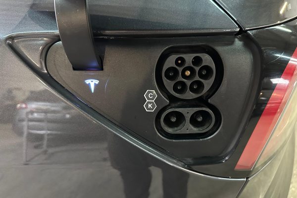 TESLA MODEL 3 LONG RANGE-38
