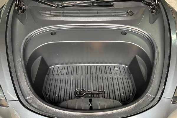 TESLA MODEL 3 LONG RANGE-39