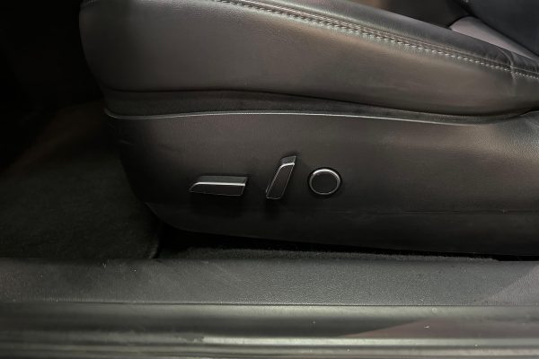 TESLA MODEL 3 LONG RANGE-40