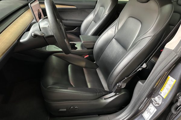 TESLA MODEL 3 LONG RANGE-43