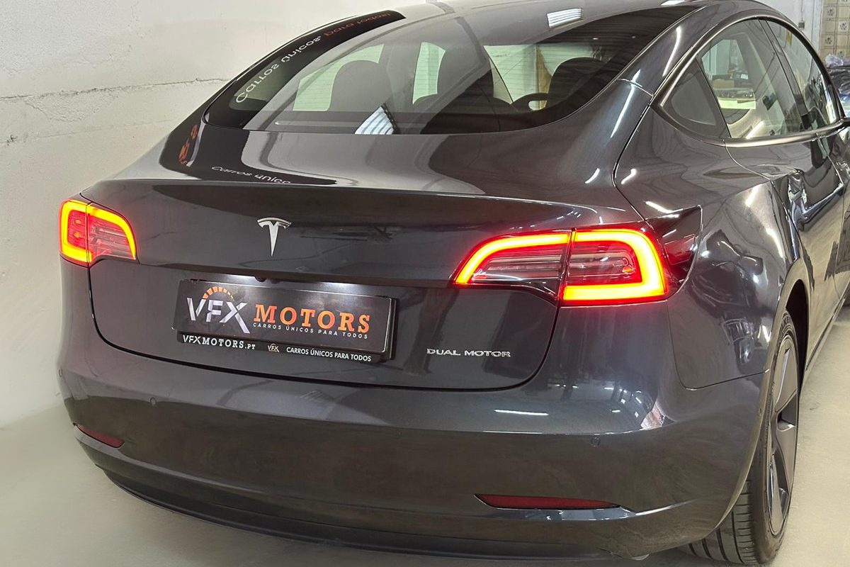 TESLA MODEL 3 LONG RANGE-9