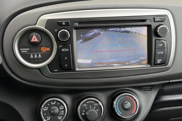 TOYOTA YARIS-2