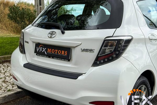TOYOTA YARIS-20