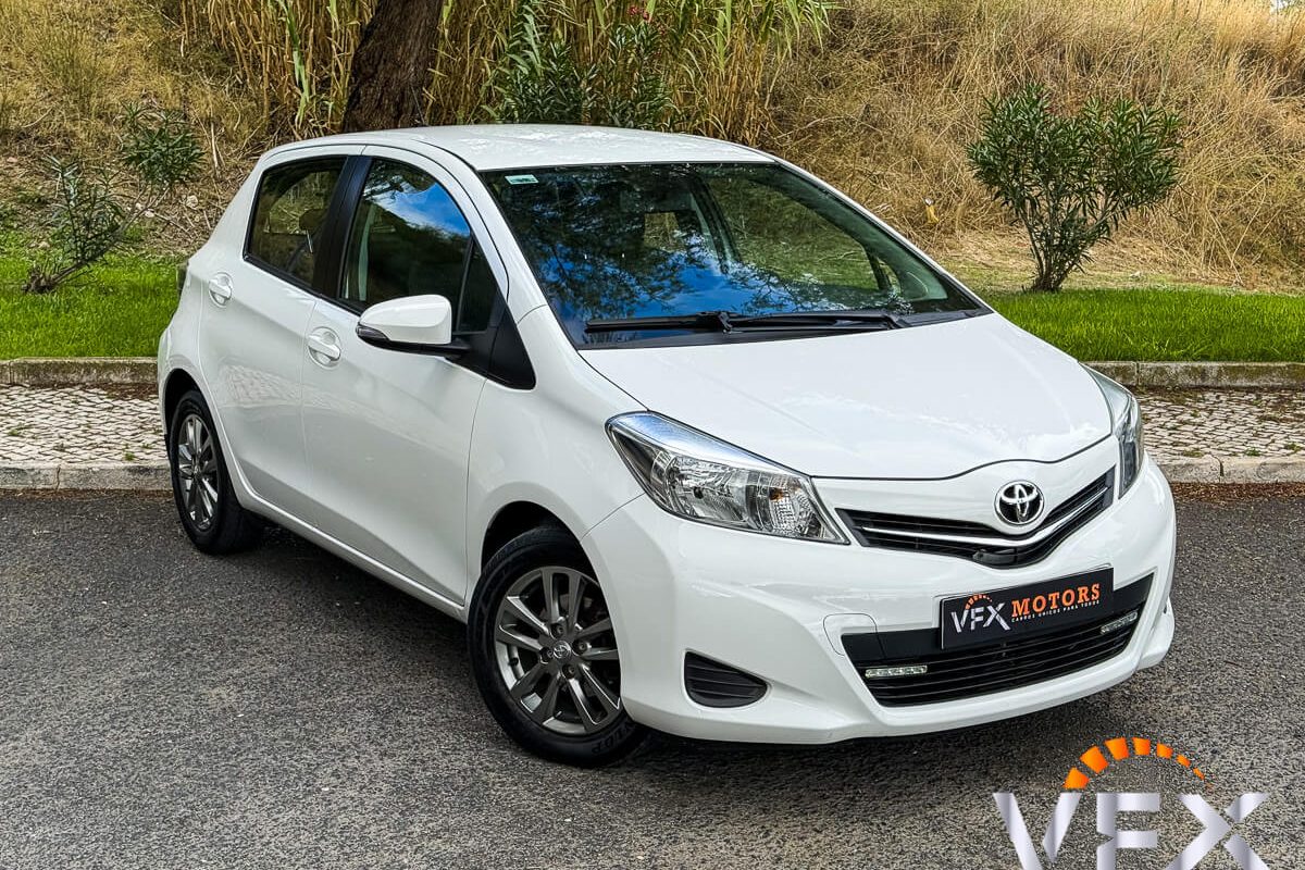 TOYOTA YARIS-22