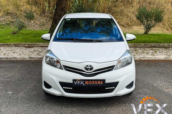 TOYOTA YARIS-23