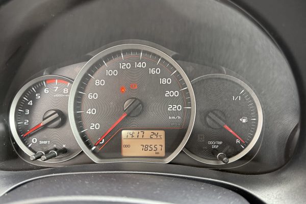 TOYOTA YARIS-5