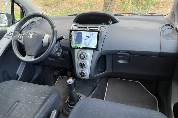 TOYOTA YARIS_-22
