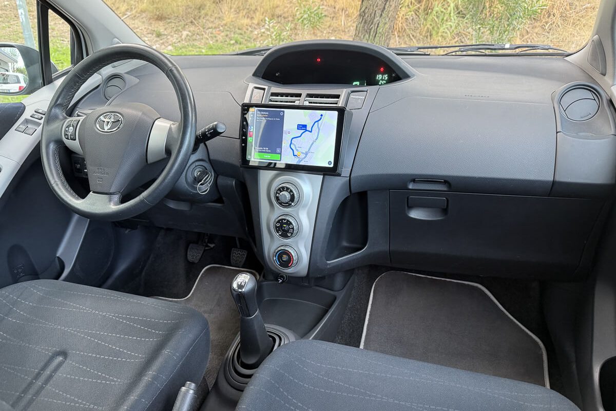 TOYOTA YARIS_-22