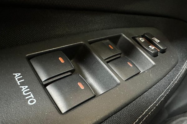Toyota Auris 02-MP-00-19