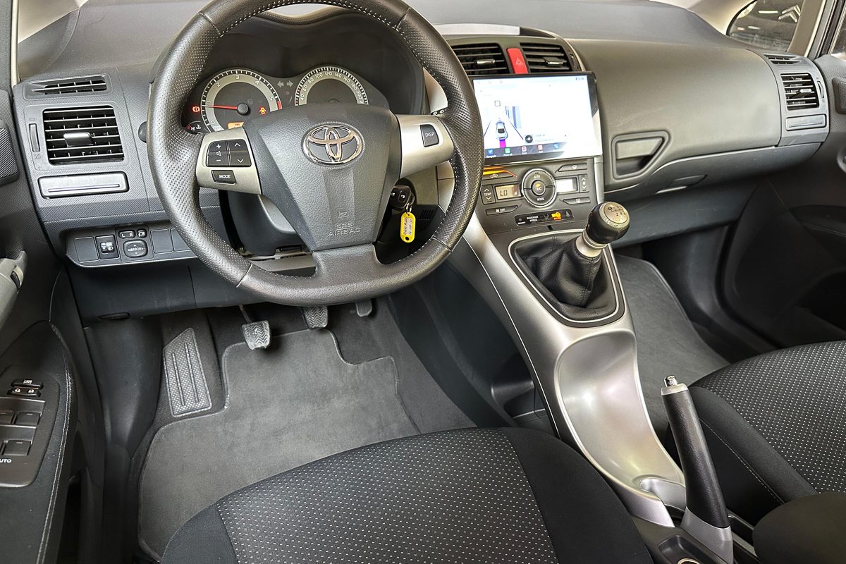 Toyota Auris 02-MP-00-28