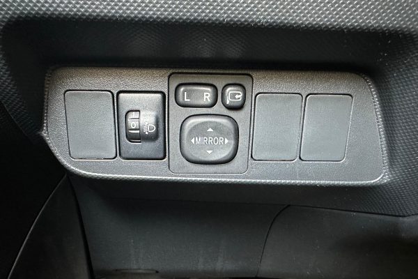 Toyota Auris 02-MP-00-29