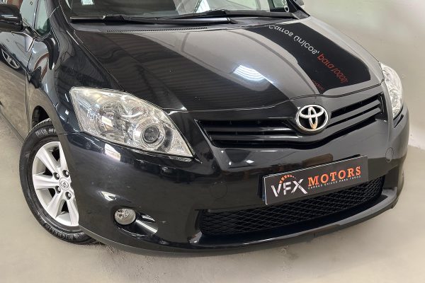 Toyota Auris 02-MP-00-5