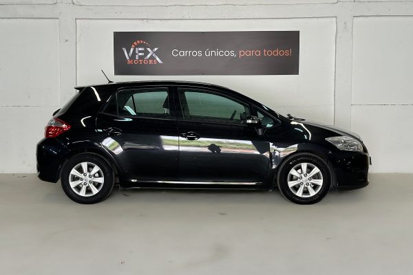 Toyota Auris 02-MP-00-6