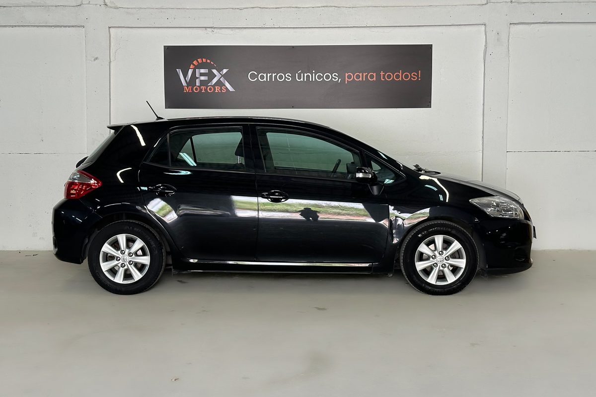 Toyota Auris 02-MP-00-6