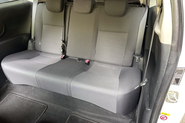 Toyota Yaris 47-VJ-54-2