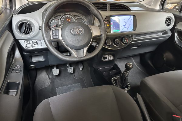 Toyota Yaris 47-VJ-54-8