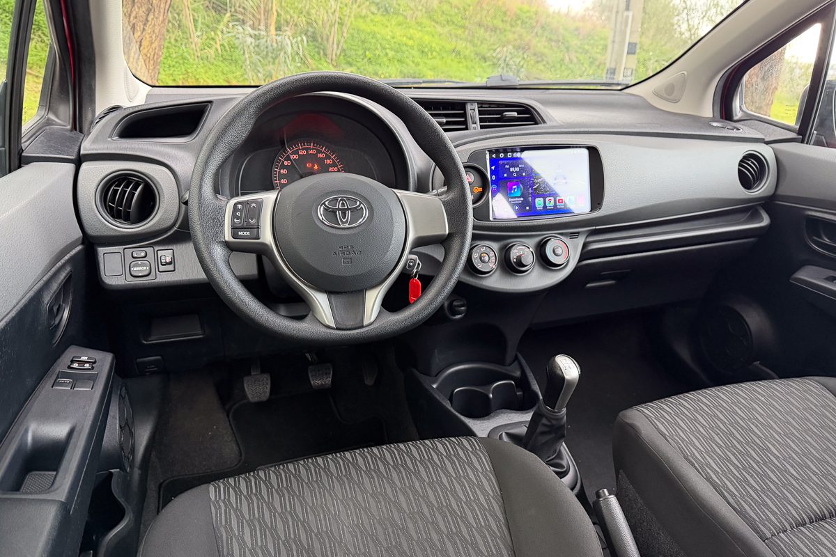 Toyota Yaris BP-30-DG_-11