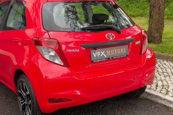 Toyota Yaris BP-30-DG_-21