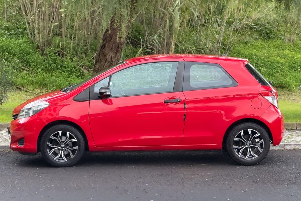 Toyota Yaris BP-30-DG_-22