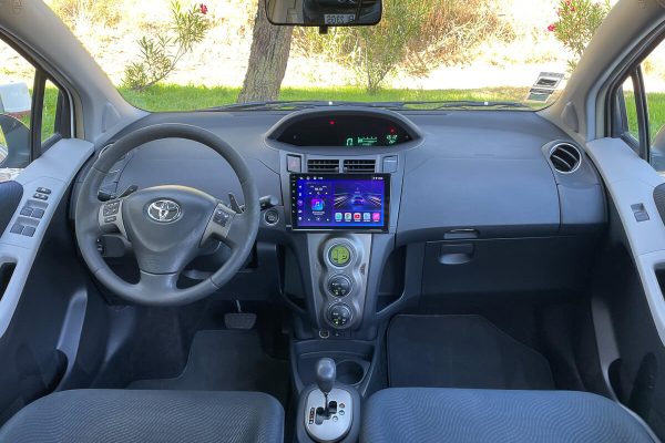 ToyotaYaris-18